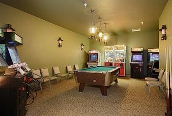 Whitefish Lodge And Suites Cross Lake المظهر الخارجي الصورة